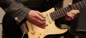 Read more about the article Guitar Tips And Tricks For Beginners
