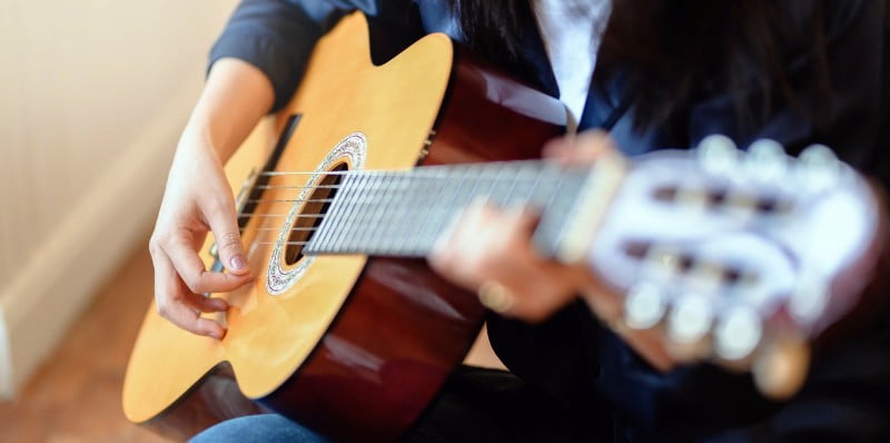 You are currently viewing Best Classical Guitar Under $1000