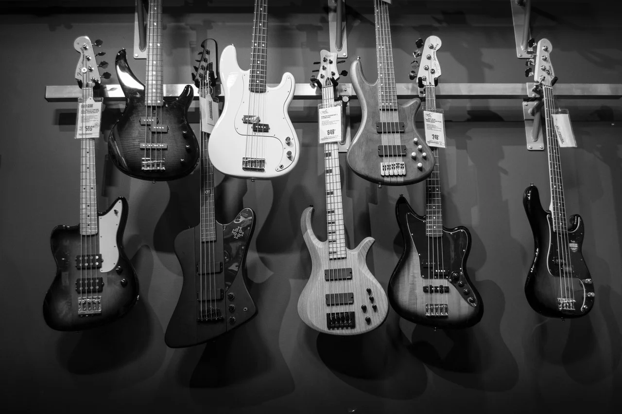 You are currently viewing Best Bass Guitars Under $300